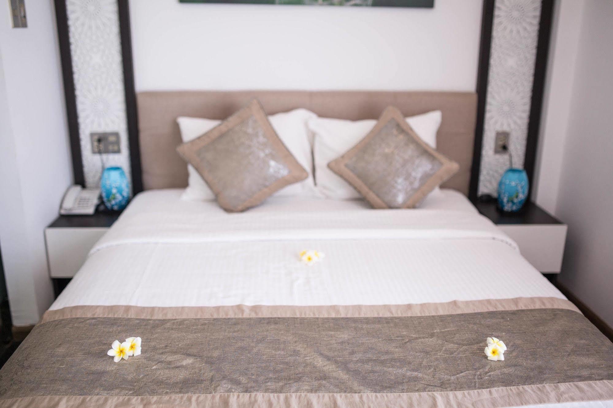 דה נאנג Flora Hotel & Residence מראה חיצוני תמונה